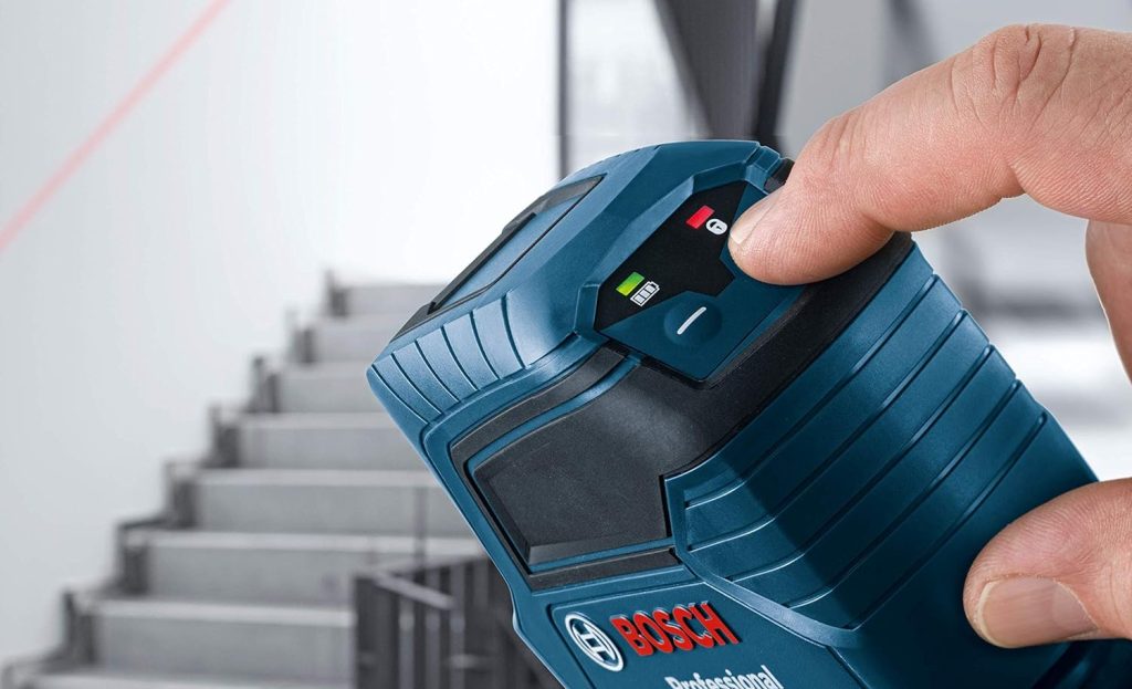 Bosch Nivel láser de haz rojo cruzado autonivelante GLL 55